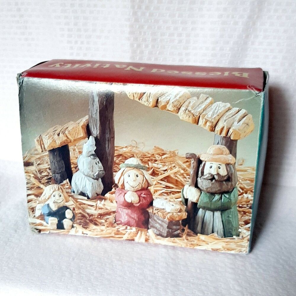 Giftco Blessed Nativity Christmas Holy Scene Decor Set Faux Carved Wood Jesus
